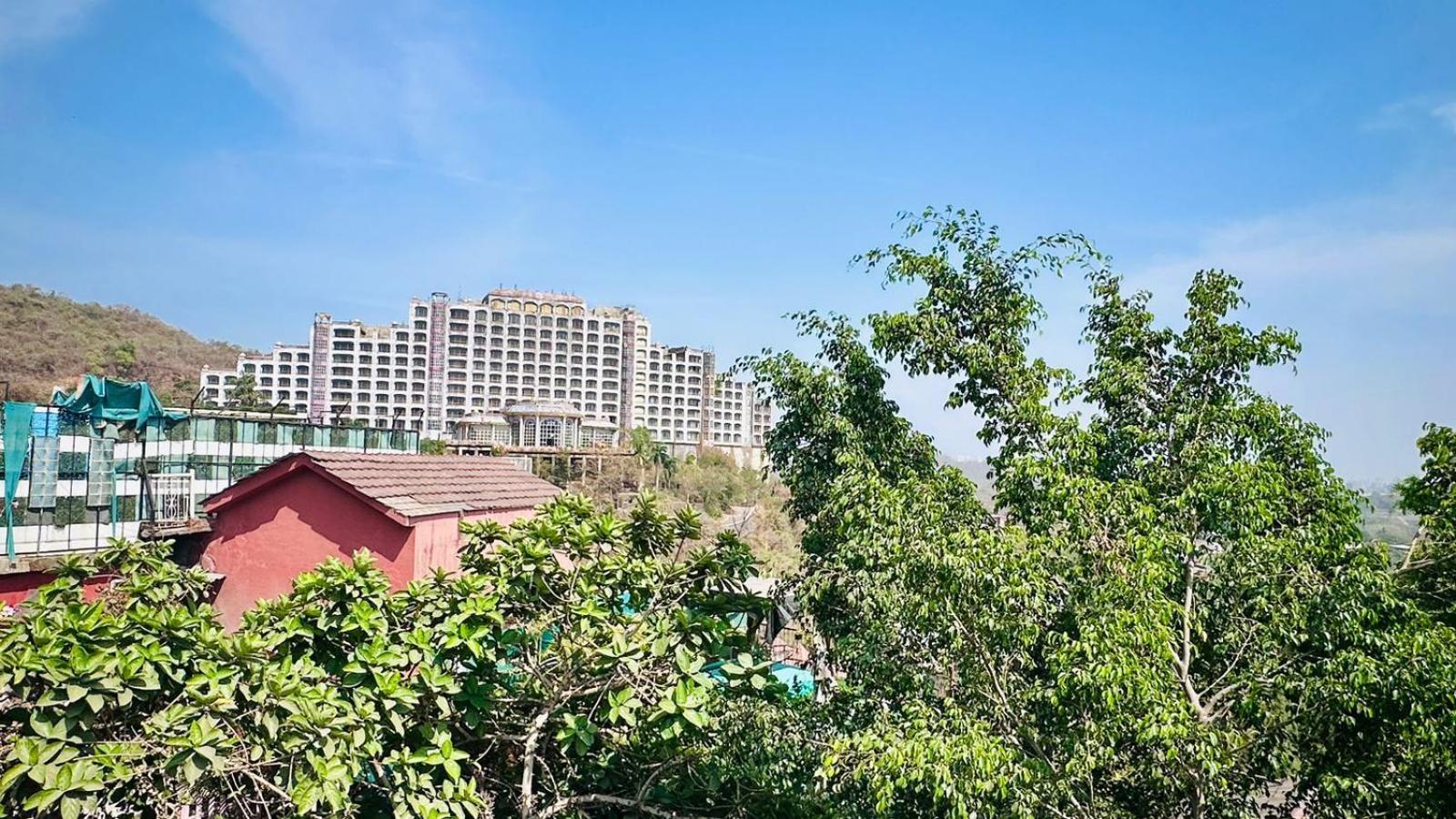 Royal Casa Bella Villa Mumbai Bagian luar foto